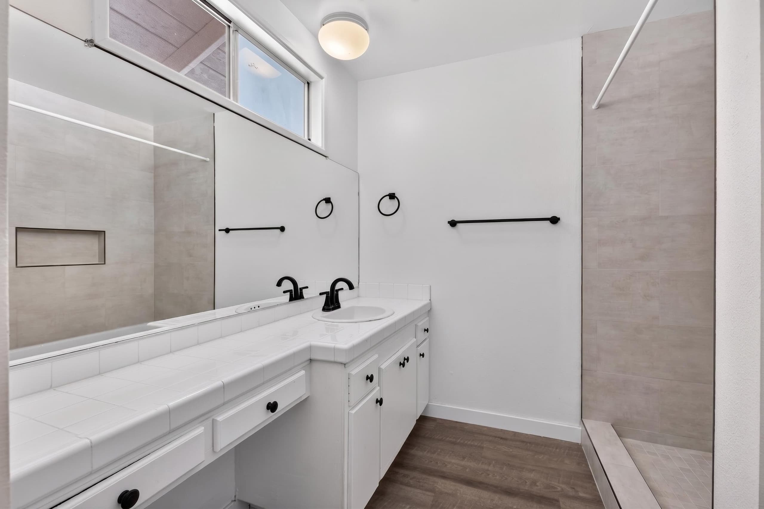 Modern bathroom