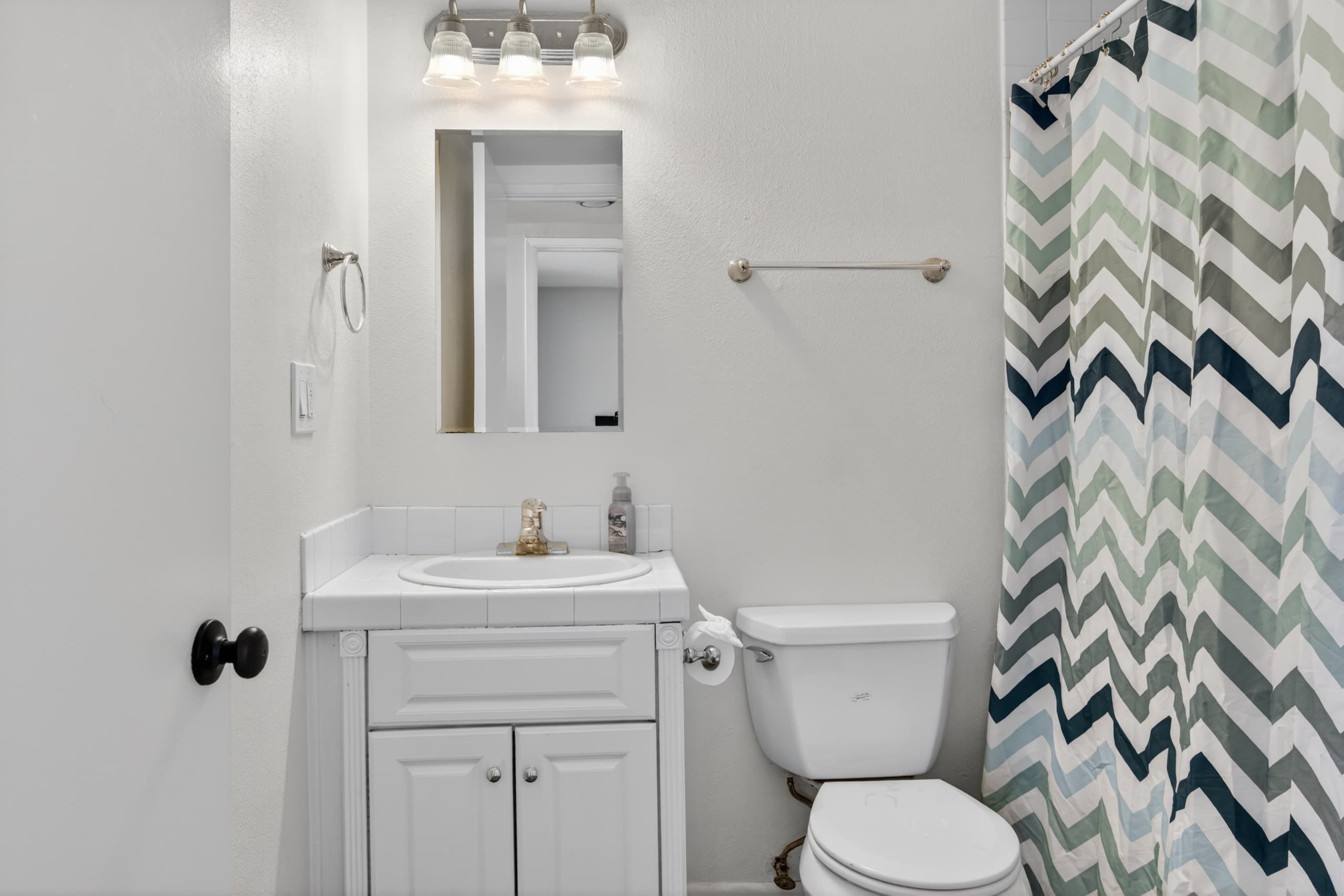 Modern bathroom
